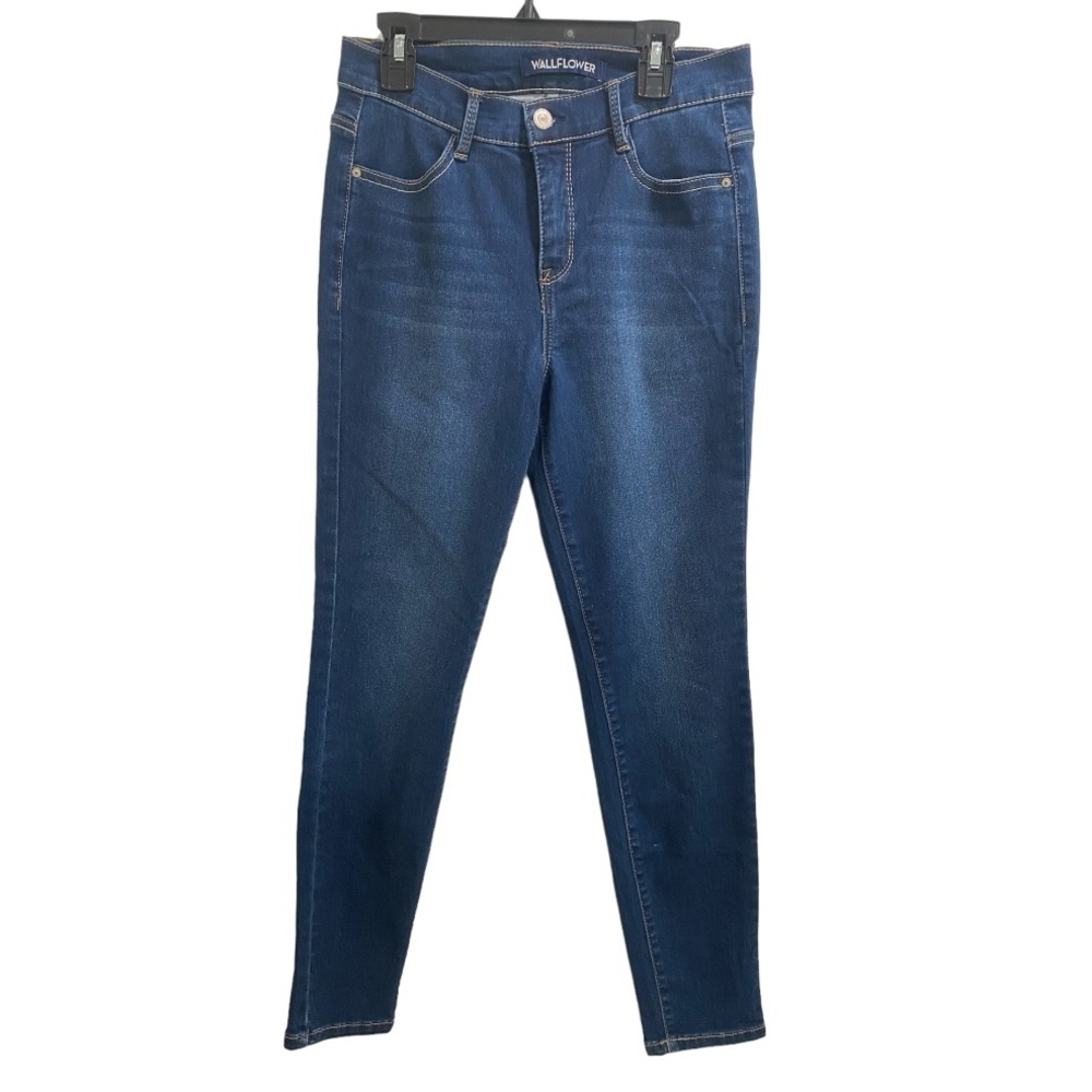 Women’s Wallflower Jeans size‎ 5, style WFM12460K EUC